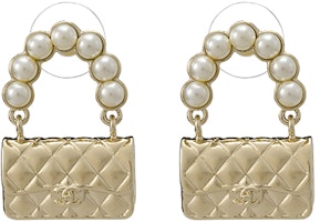 (Women) Chanel Gold Sweet Bag-Shaped Metal Earrings for Women AB6211-B05631-NC344 (Women) Chanel Gold Sweet Bag-Shaped Metal Earrings for Women AB6211-B05631-NC344