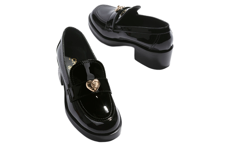 Lookbook (Women) Chanel Heart CC 50mm Loafers Black Patent Calfskin G39697-X56828-94305