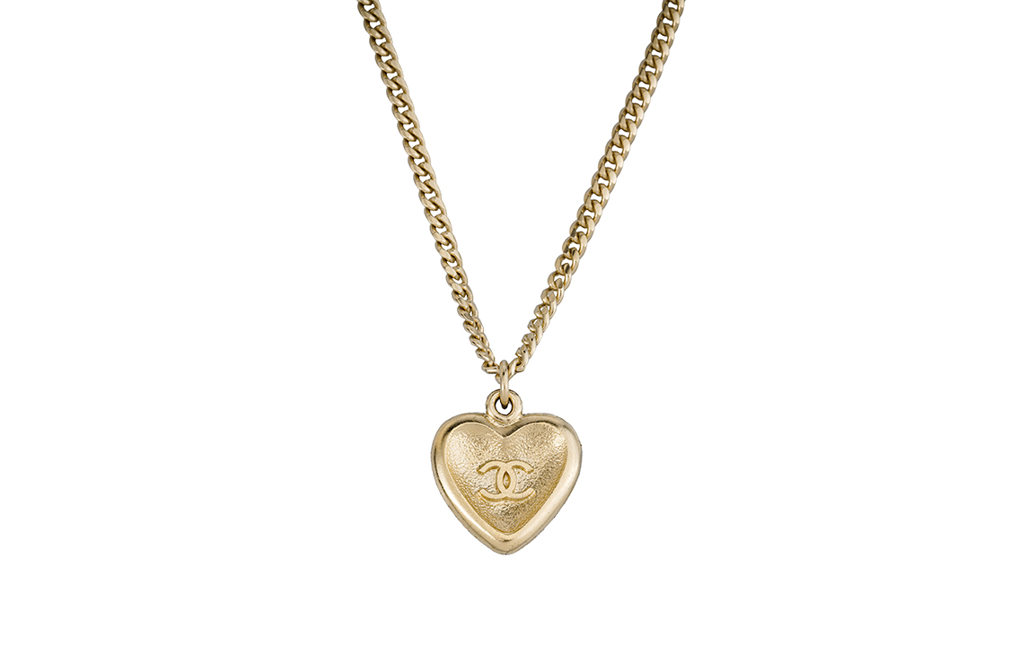 Shop (Women) CHANEL Heart Pendant Metal Rhinestone Necklace for Women AB9387-B09088-NK216