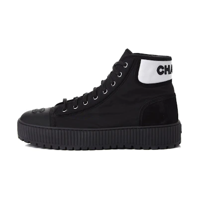 (W) Chanel High-Top Lace-Up Black 'Fashion Sneaker'