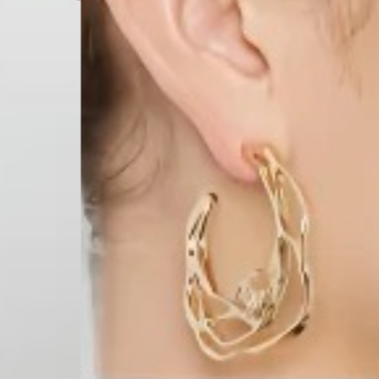 (Women) CHANEL Irregular Shape Logo Metal Earrings for Women - Silver. ABD478-B16782-NY391 圖 5