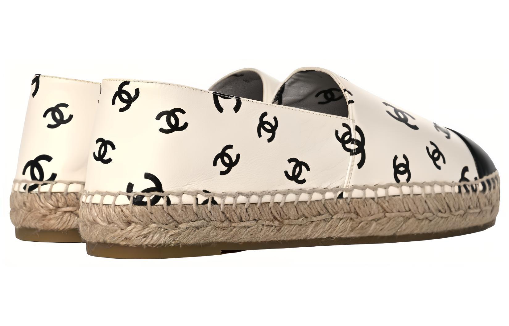 Shop (W) Chanel Kulit Domba 'Cap Toe Fisherman' G38628-Y55871-K4264