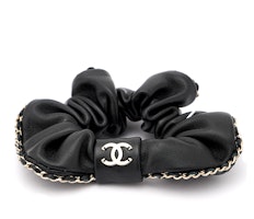 (Women) CHANEL Lambskin Scrunchie Hair Accessory Black for Women. AA7491-B05263-94305 (Women) CHANEL Lambskin Scrunchie Hair Accessory Black for Women. AA7491-B05263-94305