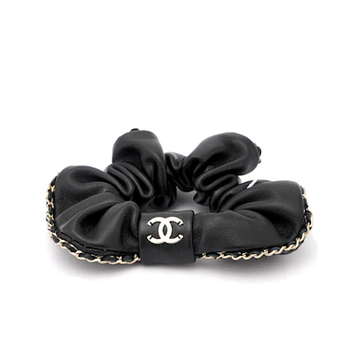 (Women) CHANEL Lambskin Scrunchie Hair Accessory Black for Women. AA7491-B05263-94305