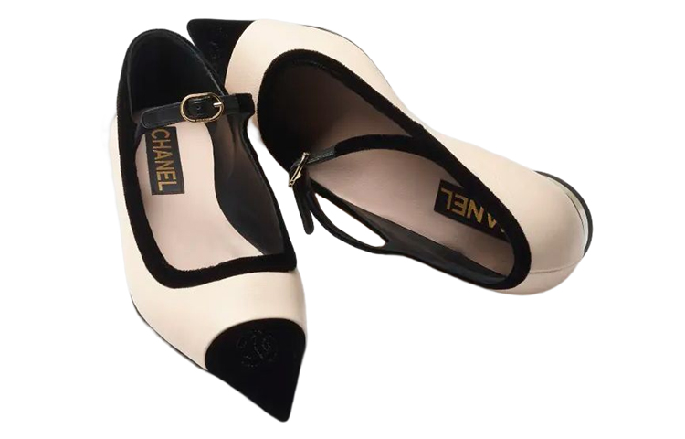 Lookbook 香奈兒皮革低幫尖頭平底鞋女款淡米色