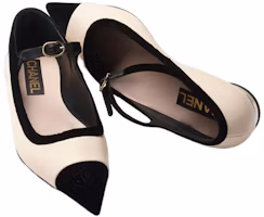 Lookbook (W) Chanel Kasut Rata Kulit Low-Top 'Beige Muda' G39604-Y56199-K5195