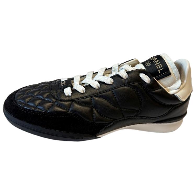 (W) Chanel Leather Low-Top Sneaker 'Black Fashion Round Toe'