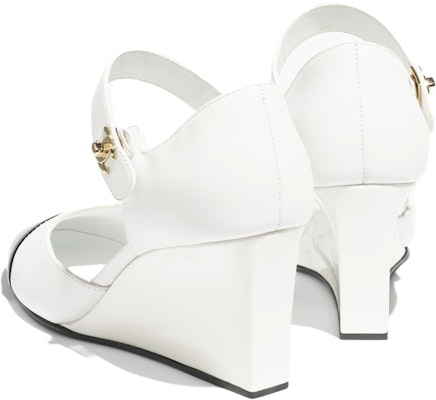 (W) 샤넬 화이트 컴포트 가죽 로우 웨지힐 7.5cm G45422-B15244-NU052 Lookbook (W) 샤넬 화이트 컴포트 가죽 로우 웨지힐 7.5cm G45422-B15244-NU052