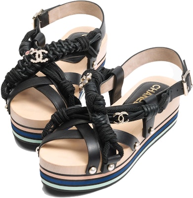 (W) Sandal Slide Terbuka Kulit Chanel Platform Fashion 'Hitam' G45170-B13985-94305 Order (W) Sandal Slide Terbuka Kulit Chanel Platform Fashion 'Hitam' G45170-B13985-94305