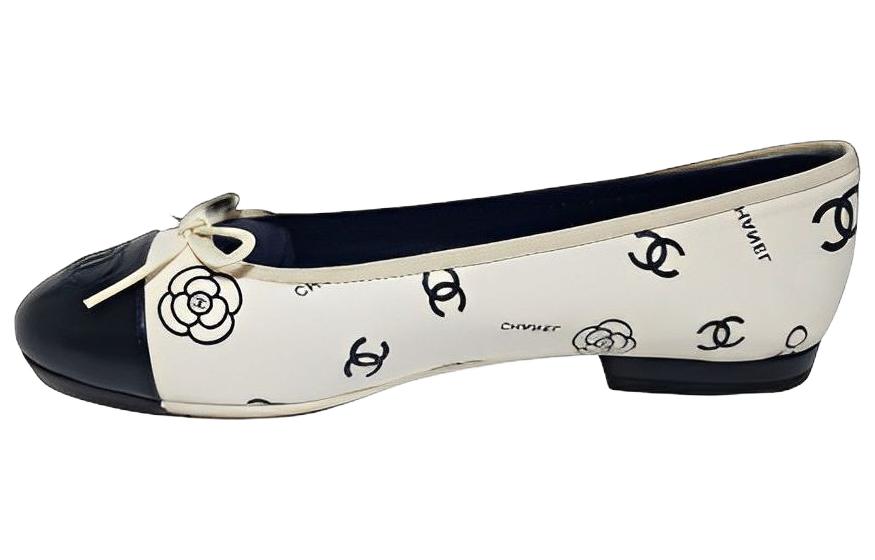 (Women) Chanel Leather Printed Round-Toe Slip-On 'Casual White' G39808-Y56339-K5342