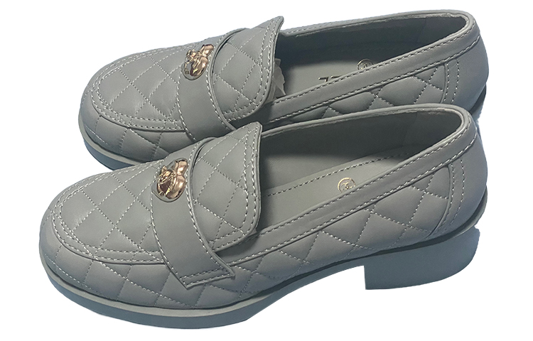 Lookbook (W) Chanel Sepatu Slip-On Kulit Hak Blok 'Abu-abu' G39697-X01000-0S075