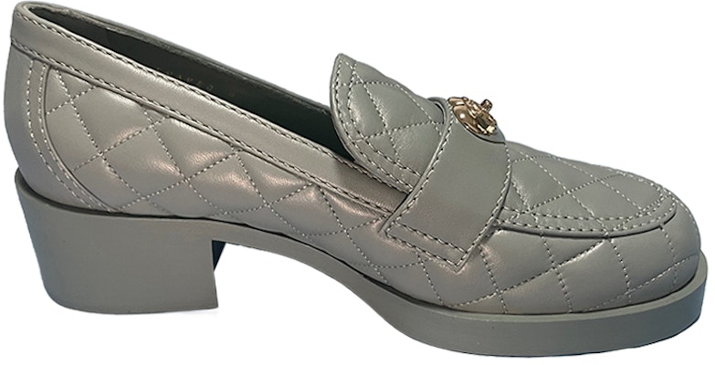(W) Chanel Sepatu Slip-On Kulit Hak Blok 'Abu-abu' G39697-X01000-0S075 Order (W) Chanel Sepatu Slip-On Kulit Hak Blok 'Abu-abu' G39697-X01000-0S075