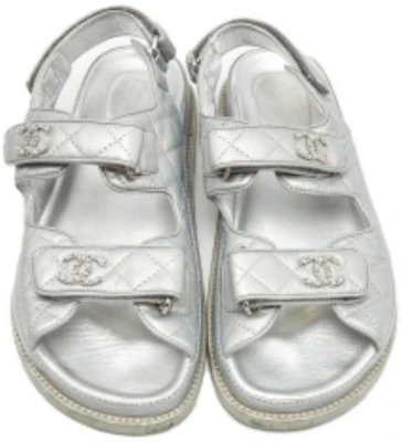 (W) シャネル レザー ベルクロ サンダル (シルバー) G35927-X56884-0S304 Shop (W) シャネル レザー ベルクロ サンダル (シルバー) G35927-X56884-0S304