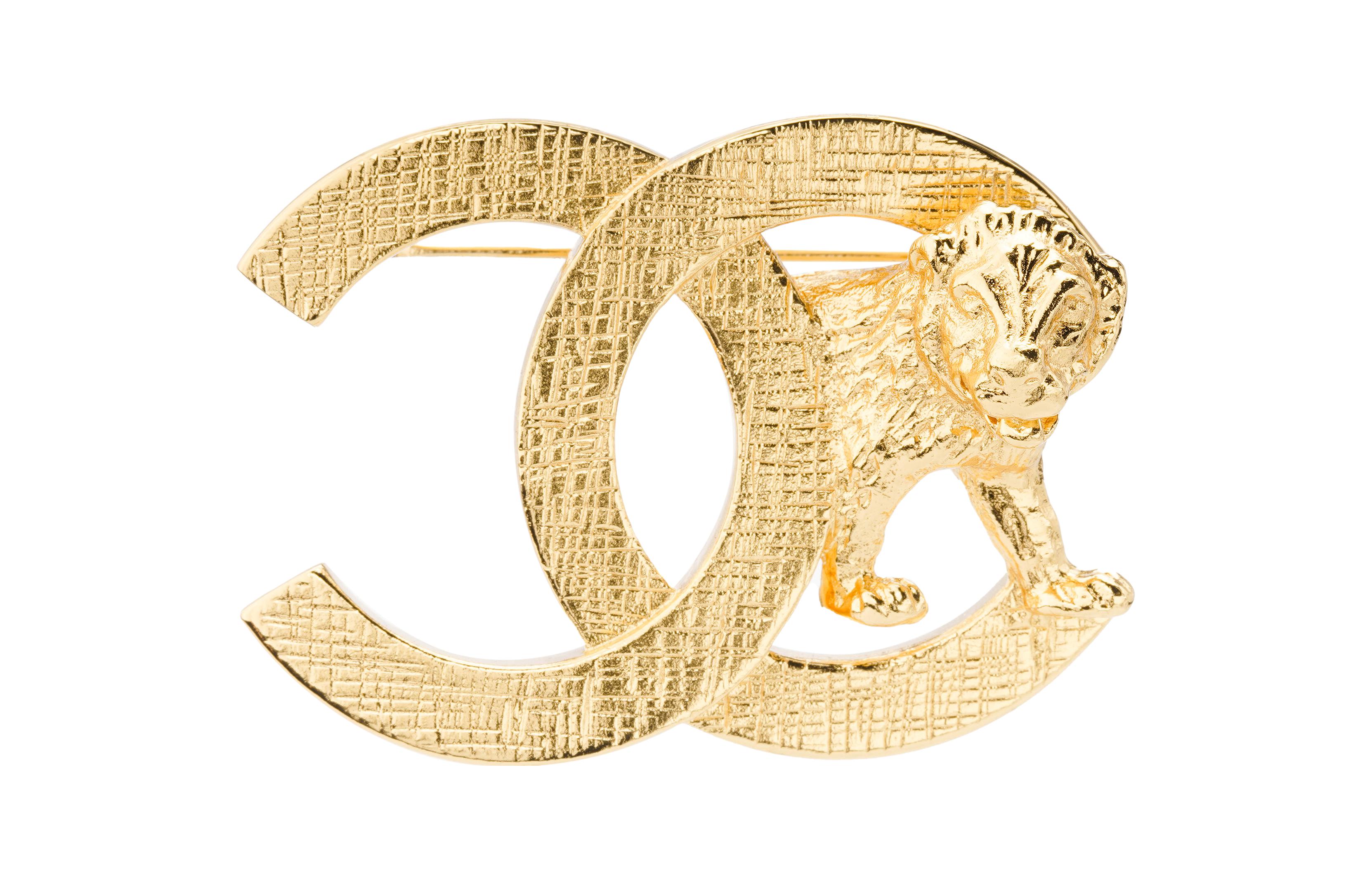 (Women) CHANEL LION Classic Double C Logo Metal Brooch Gold for Women. AB8788B08711NJ355
