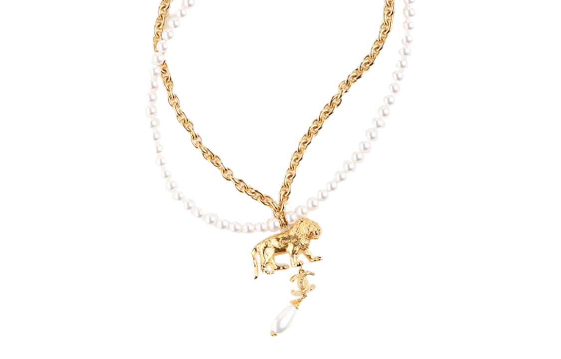(Women) CHANEL Lion Pendant Necklace in Gold with Glass and Imitation Pearls for Women. AB8767-BO8713-NJ356 圖 2
