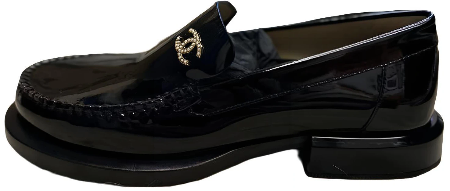 women-chanel-loafer-pearl-logo-black-patent-g39447-x56740-94305