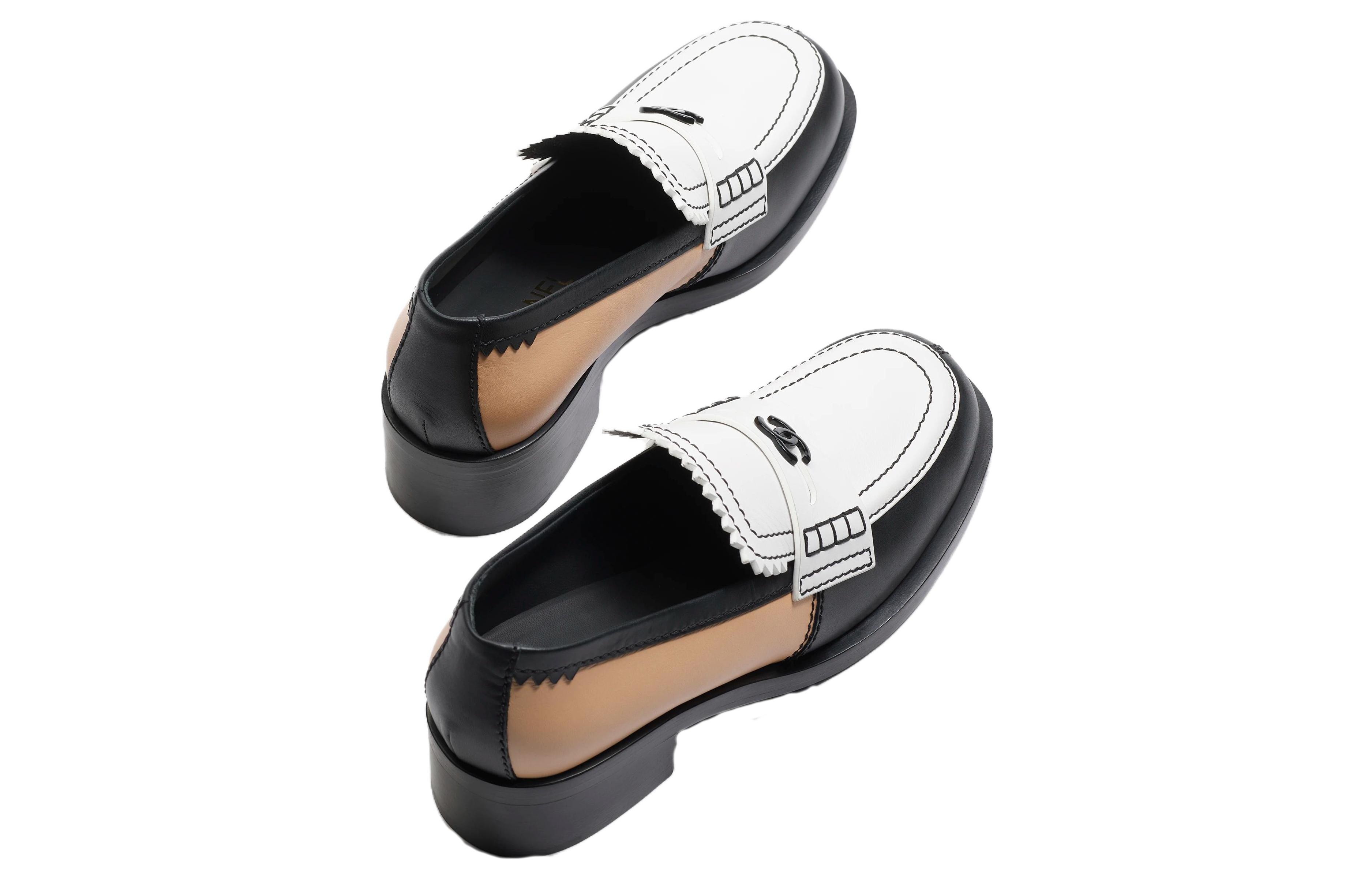 (W) Chanel Loafer Slip-On 'Black White' 圖 4