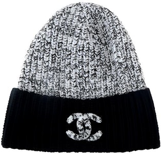 (W) CHANEL Gorra Beanie Gris de Cachemir con Diseño de Logo. AAA148B16971NZ054 Buy (W) CHANEL Gorra Beanie Gris de Cachemir con Diseño de Logo. AAA148B16971NZ054