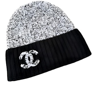 (W) CHANEL Gorra Beanie Gris de Cachemir con Diseño de Logo. AAA148B16971NZ054 Lookbook (W) CHANEL Gorra Beanie Gris de Cachemir con Diseño de Logo. AAA148B16971NZ054
