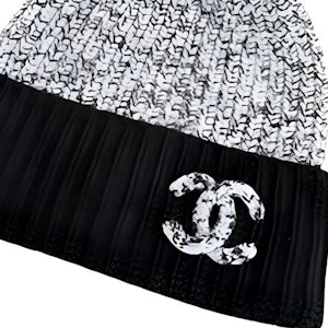 (W) CHANEL Gorra Beanie Gris de Cachemir con Diseño de Logo. AAA148B16971NZ054 Shop (W) CHANEL Gorra Beanie Gris de Cachemir con Diseño de Logo. AAA148B16971NZ054