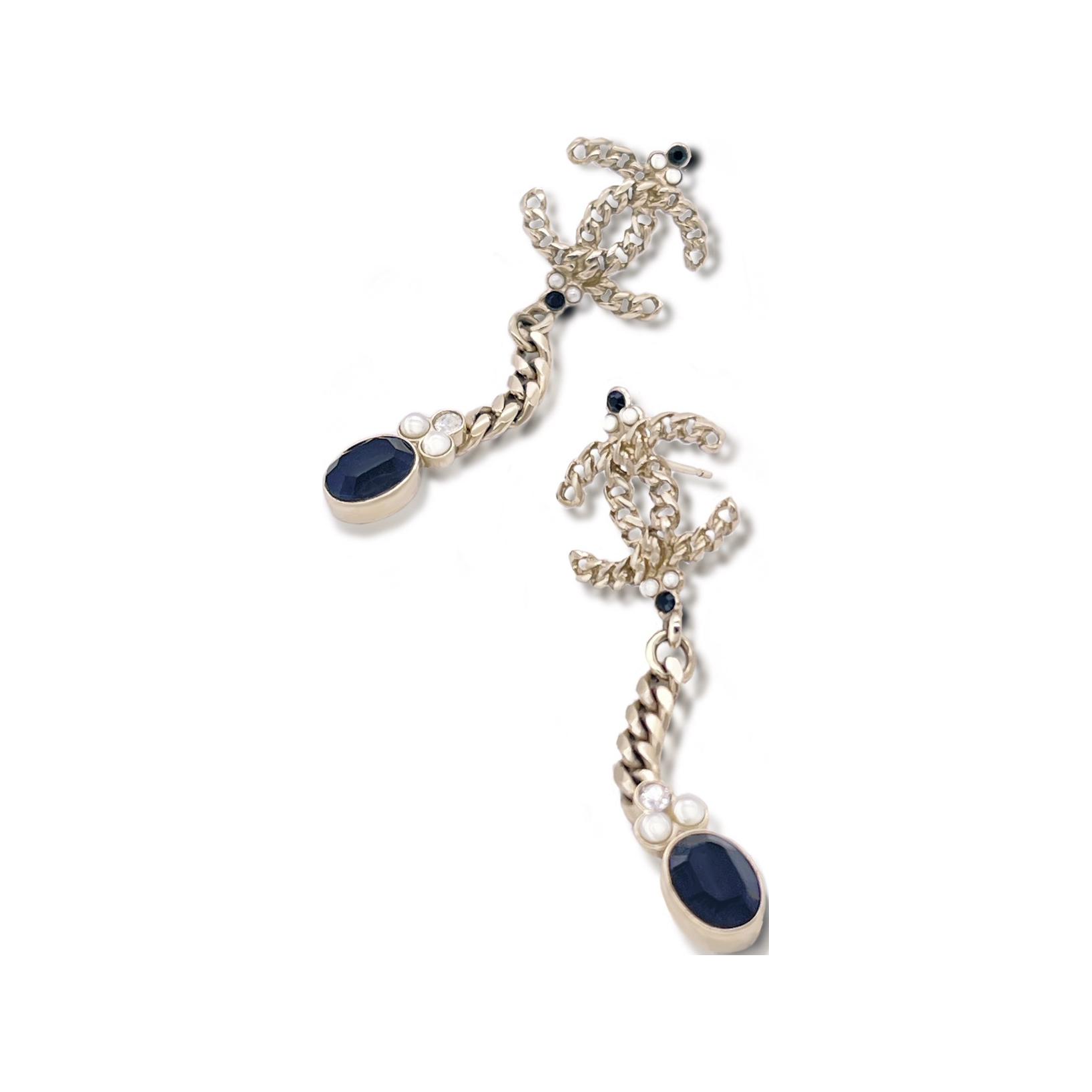 (Women) CHANEL Logo Gold Metal Earrings for Women. ABC993B13385 圖 2