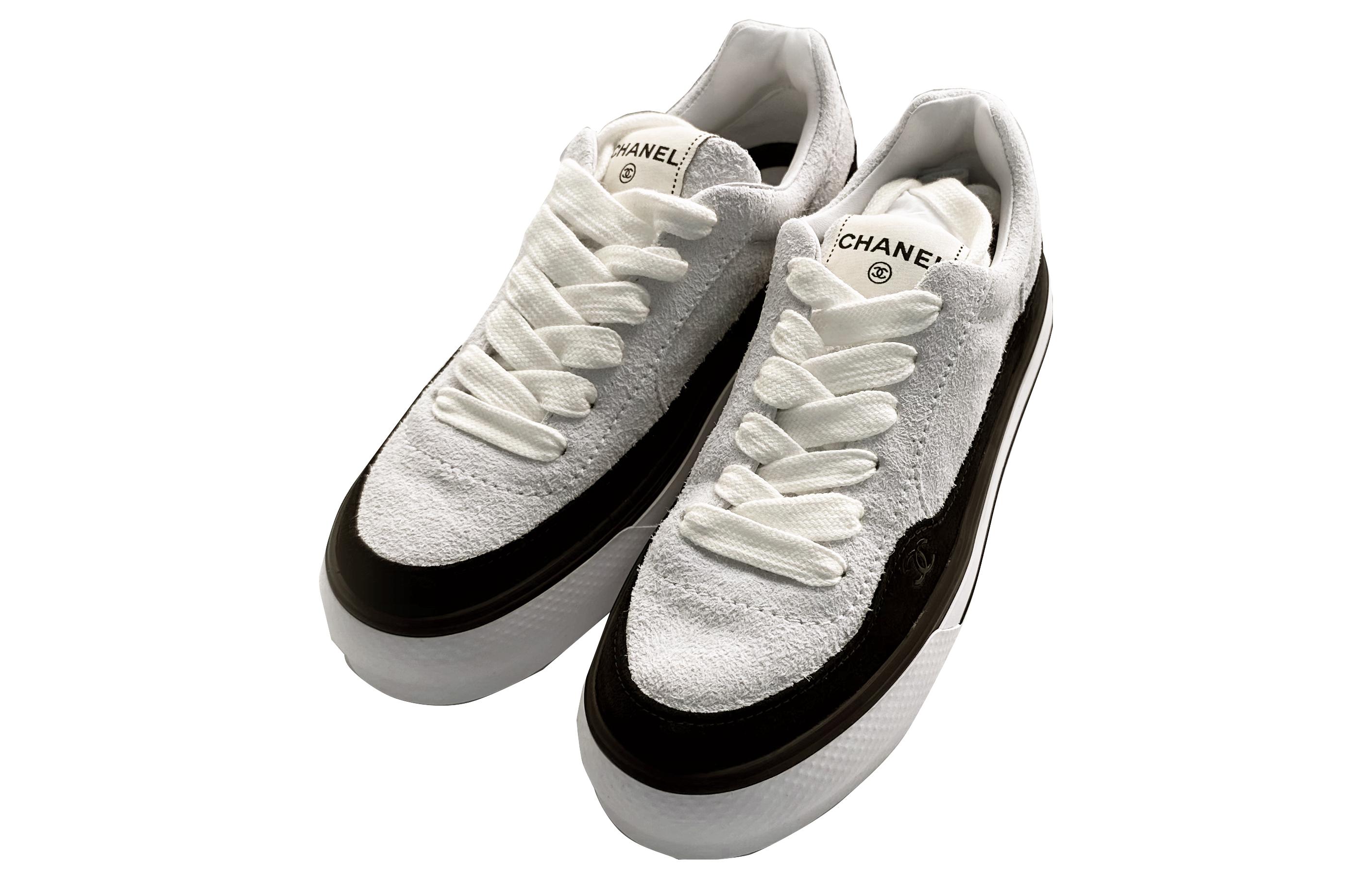 (W) Chanel Low-Top Lace-Up Sneakers 'Grey Black' 圖 2