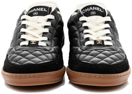 (W) 샤넬 블랙 레더 로우탑 스니커즈 G45335-B14497-94305 Lookbook (W) 샤넬 블랙 레더 로우탑 스니커즈 G45335-B14497-94305