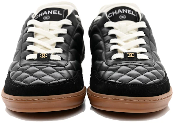 (W) 샤넬 블랙 레더 로우탑 스니커즈 G45335-B14497-94305 Lookbook (W) 샤넬 블랙 레더 로우탑 스니커즈 G45335-B14497-94305