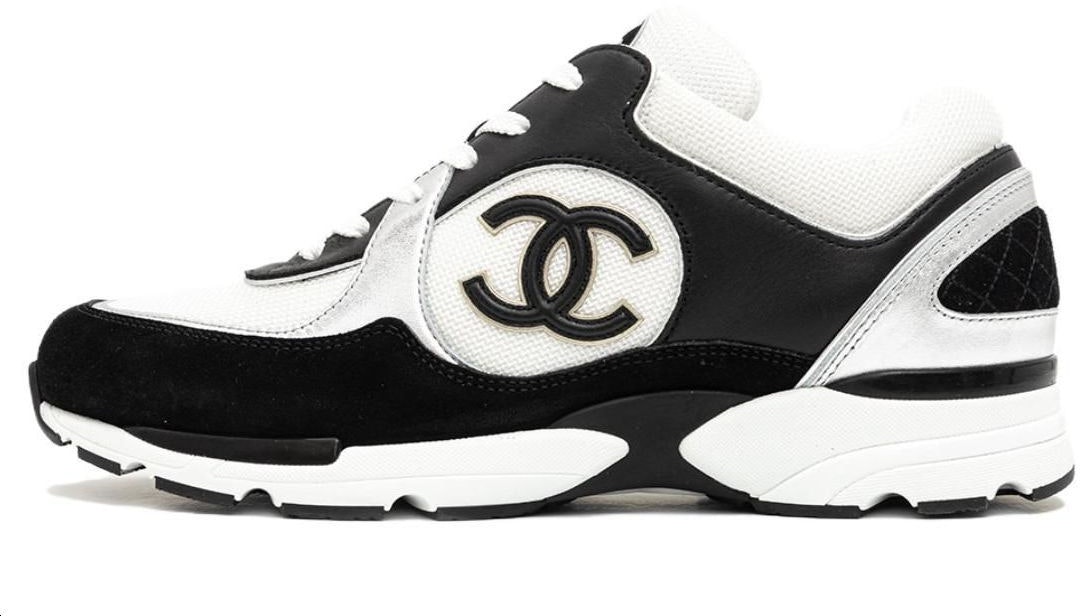 women-chanel-low-top-sneaker-black-leather-logo-g39066-y56366-k5447