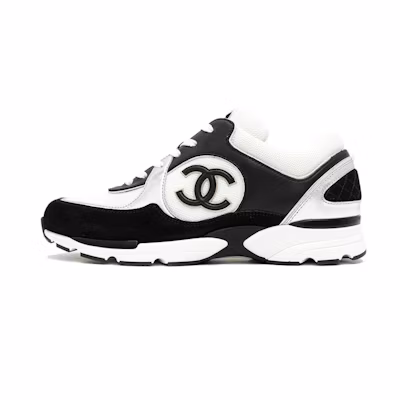 (W) Chanel Low-Top Sneaker 'Black Leather Logo'