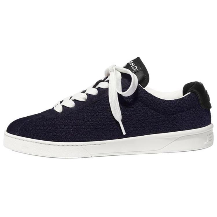 (W) Chanel Low-Top Sneaker 'Dark Blue Velvet'