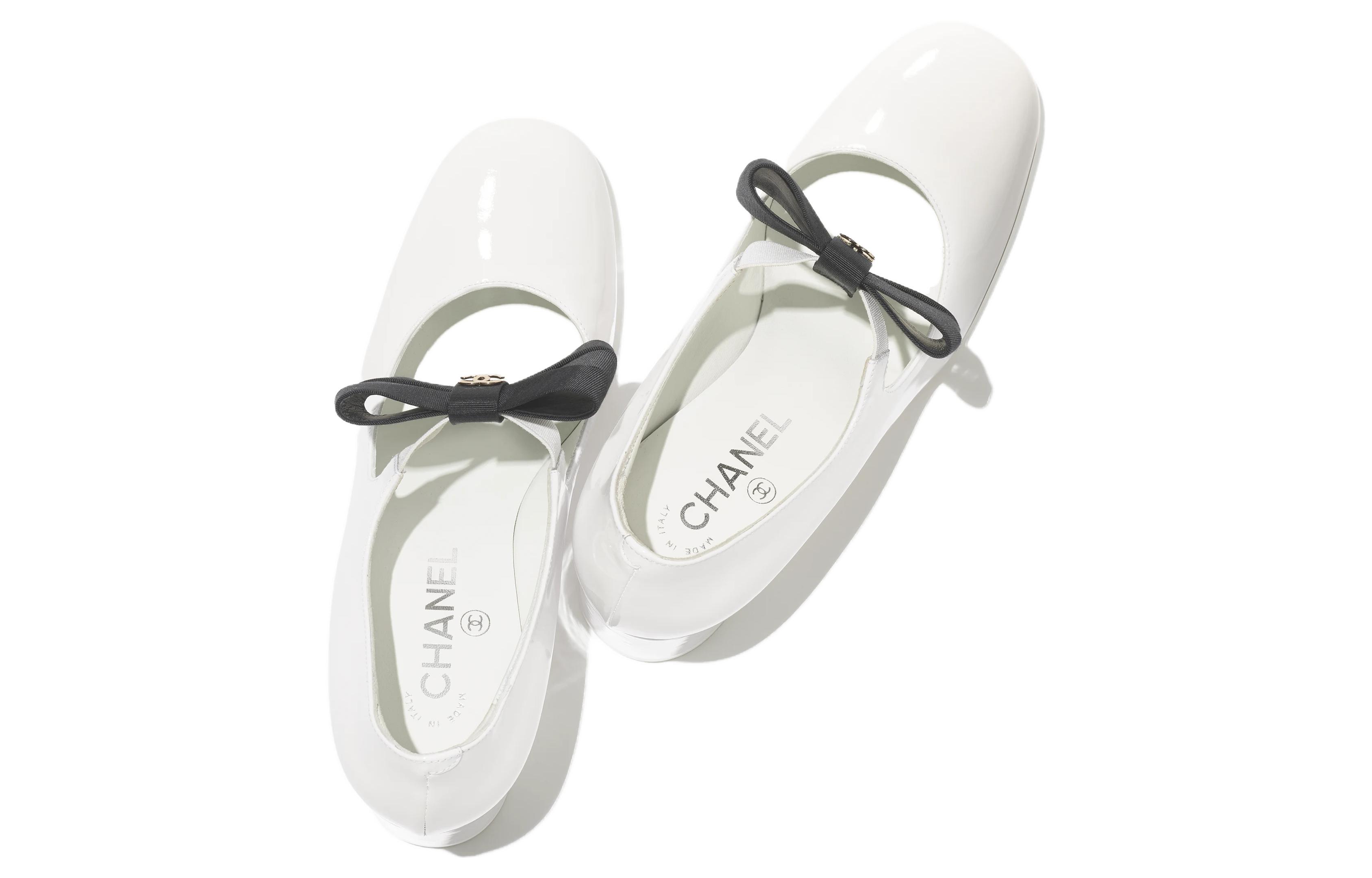 Lookbook (W) シャネル メリージェーン パテント白 G45356-B15113-NT688