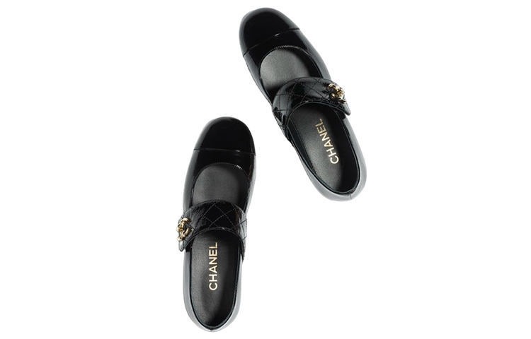 Shop (W) 샤넬 로고 버클 블랙 에나멜 메리제인 G39732-X56929-94305