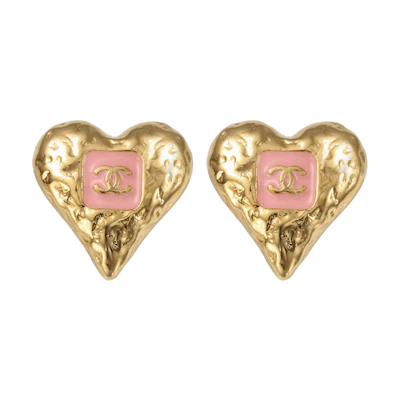 (Women) CHANEL Metallic Pink Heart Lava Enamel Stud Earrings Women Small Size. ABC252-B14727-NS731