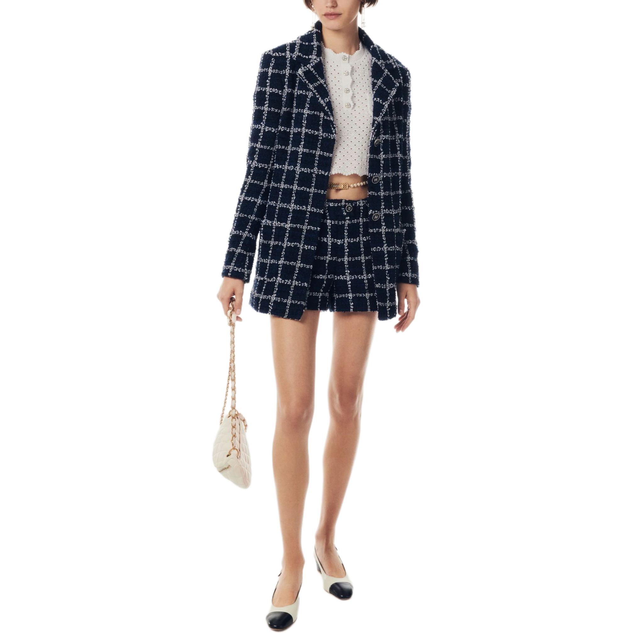 Lookbook (W) CHANEL Jaket Navy Blue Kotak Lengan Panjang Single-Breasted SS24. P76721-V68782-NU898