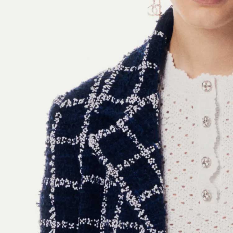 Shop (W) CHANEL Jaket Navy Blue Kotak Lengan Panjang Single-Breasted SS24. P76721-V68782-NU898