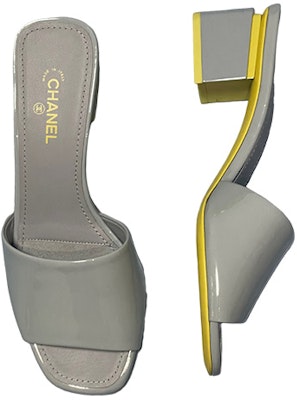 (Women) Chanel Open Toe Round Head Slides 'Grey Yellow' G38689-Y55660-K3722 Lookbook (Women) Chanel Open Toe Round Head Slides 'Grey Yellow' G38689-Y55660-K3722