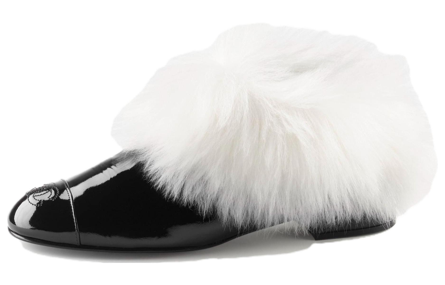 (Women) Chanel Patent Leather Round Toe Slip-On 'Black' G45177-B14081-NR442