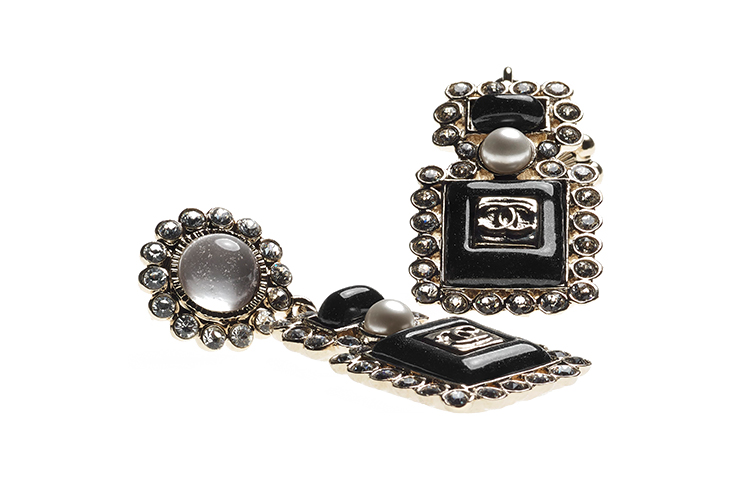 (Women) CHANEL Pearl Rhinestone Perfume Bottle Earrings Black Fashion. AB7215-B06942-NF760 圖 3
