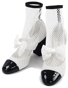 (W) 香奈儿 Resille 90毫米玛丽珍鞋 白色黑色 漆皮小牛皮 G40093-Y56613-K5928 Lookbook (W) 香奈儿 Resille 90毫米玛丽珍鞋 白色黑色 漆皮小牛皮 G40093-Y56613-K5928