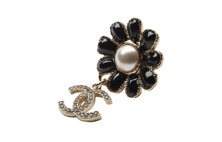 Lookbook (W) CHANEL 樹脂花卉經典雙C胸針 黑金 女款 AB9763-B09622-NL179