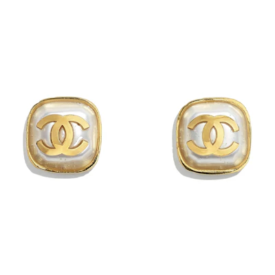 (Women) CHANEL Resin Logo Earrings Women in Platinum White Color AB5450-B04693-N9834