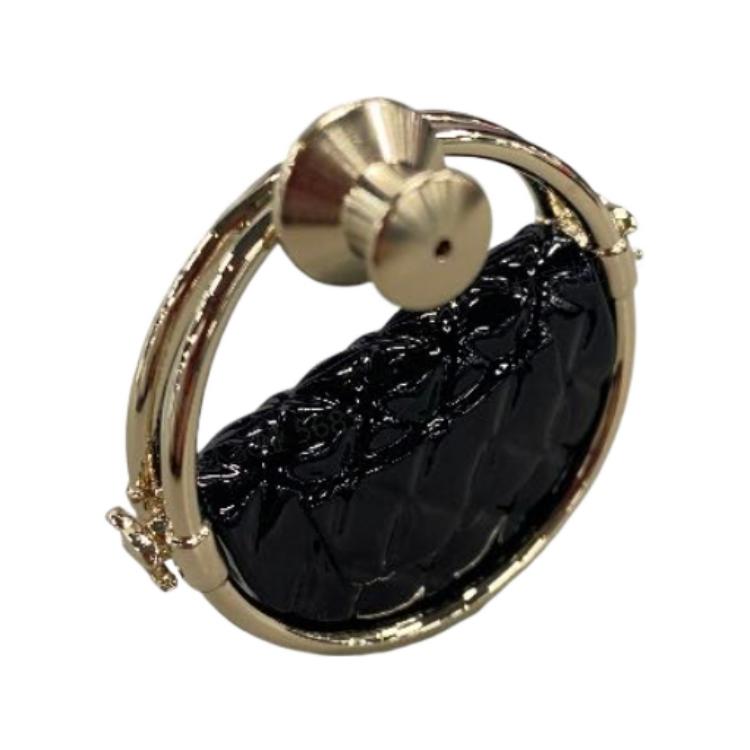 Shop (W) CHANEL Beg Bulat Berjahit Brooch Logam 23C Koleksi Terbaru. AB9851-0B09915-NL694