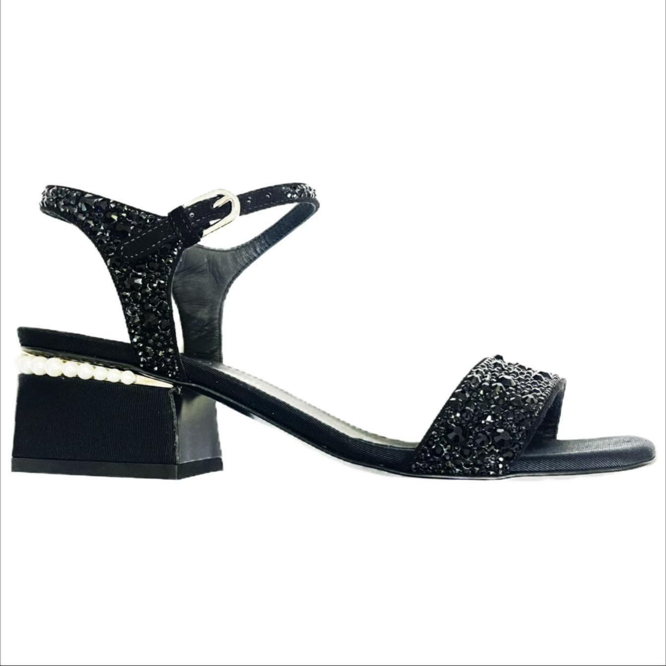 Order (W) Chanel Slide Hak Tebal Black dengan Buckle dan Ujung Bulat 'Fashion'. G39243-X56674-94305