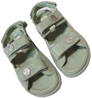 (W) 香奈儿时尚简约休闲绿凉鞋 G35927-X56384-0M648 Shop (W) 香奈儿时尚简约休闲绿凉鞋 G35927-X56384-0M648