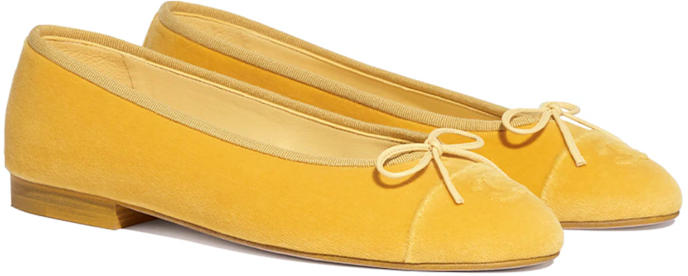 (W) Chanel Plana de Temporada 'Terciopelo Amarillo' G02819-X56137-0K492 Lookbook (W) Chanel Plana de Temporada 'Terciopelo Amarillo' G02819-X56137-0K492
