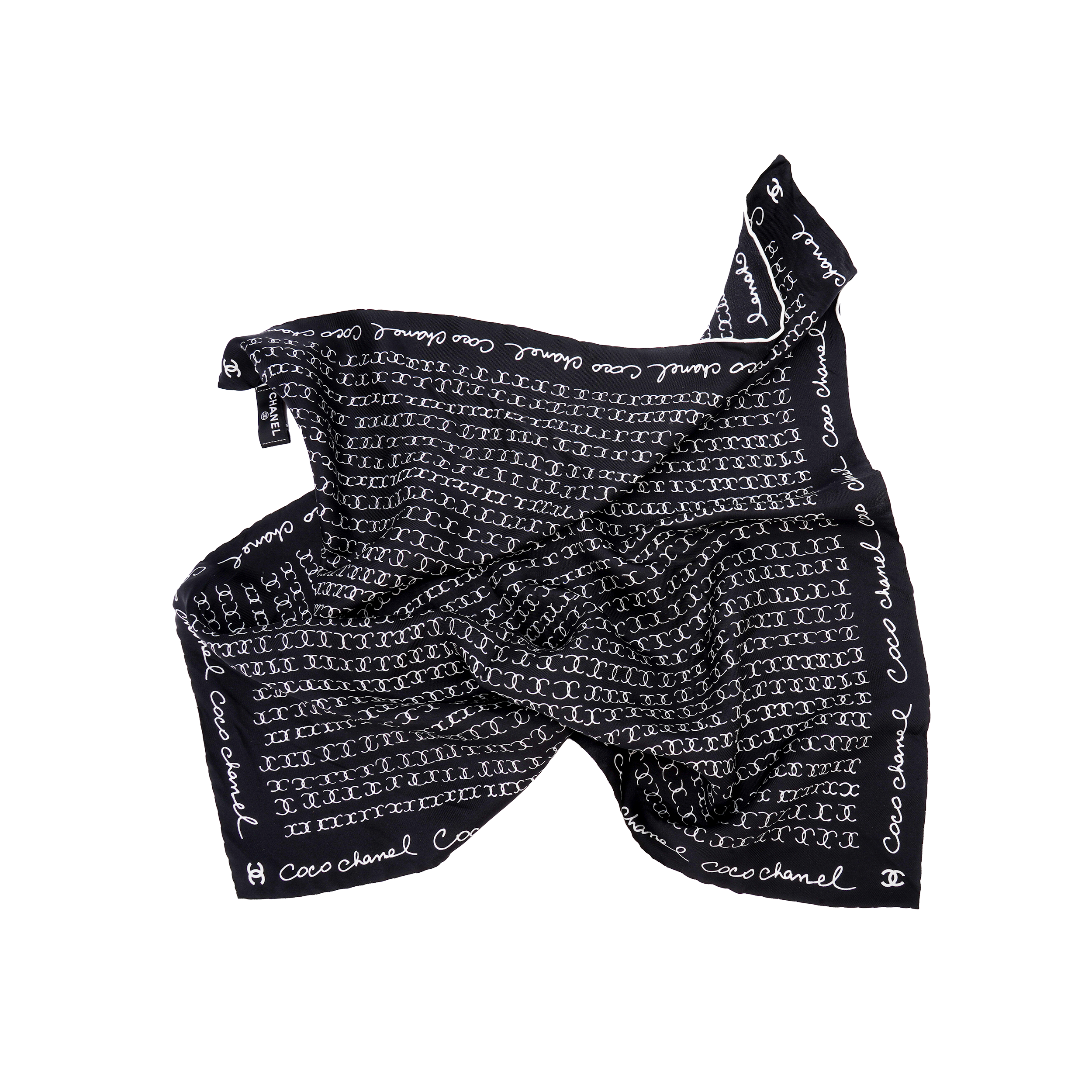 Lookbook (W) 샤넬 실크 곱창끈 블랙 풀 로고 프린트. AA8028-B07406-NG545