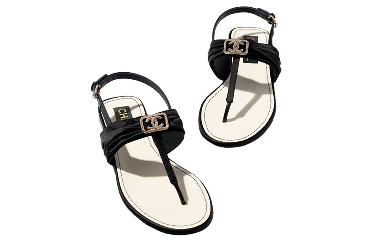 Lookbook (W) Chanel Seiden-Satin Sandalen ''Schwarze Strassverzierungen'' G39667-X56808-94305