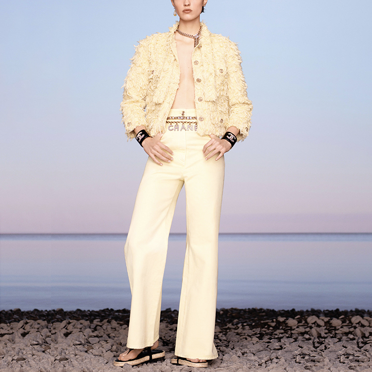 Lookbook (W) Jaket CHANEL Silk Tweed Koleksi SS21 P70022-V61488-NA994