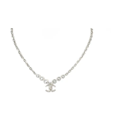 (Women) CHANEL Silver Double C Logo Rhinestone Necklace for Women. AB7026-B06561-NF089
